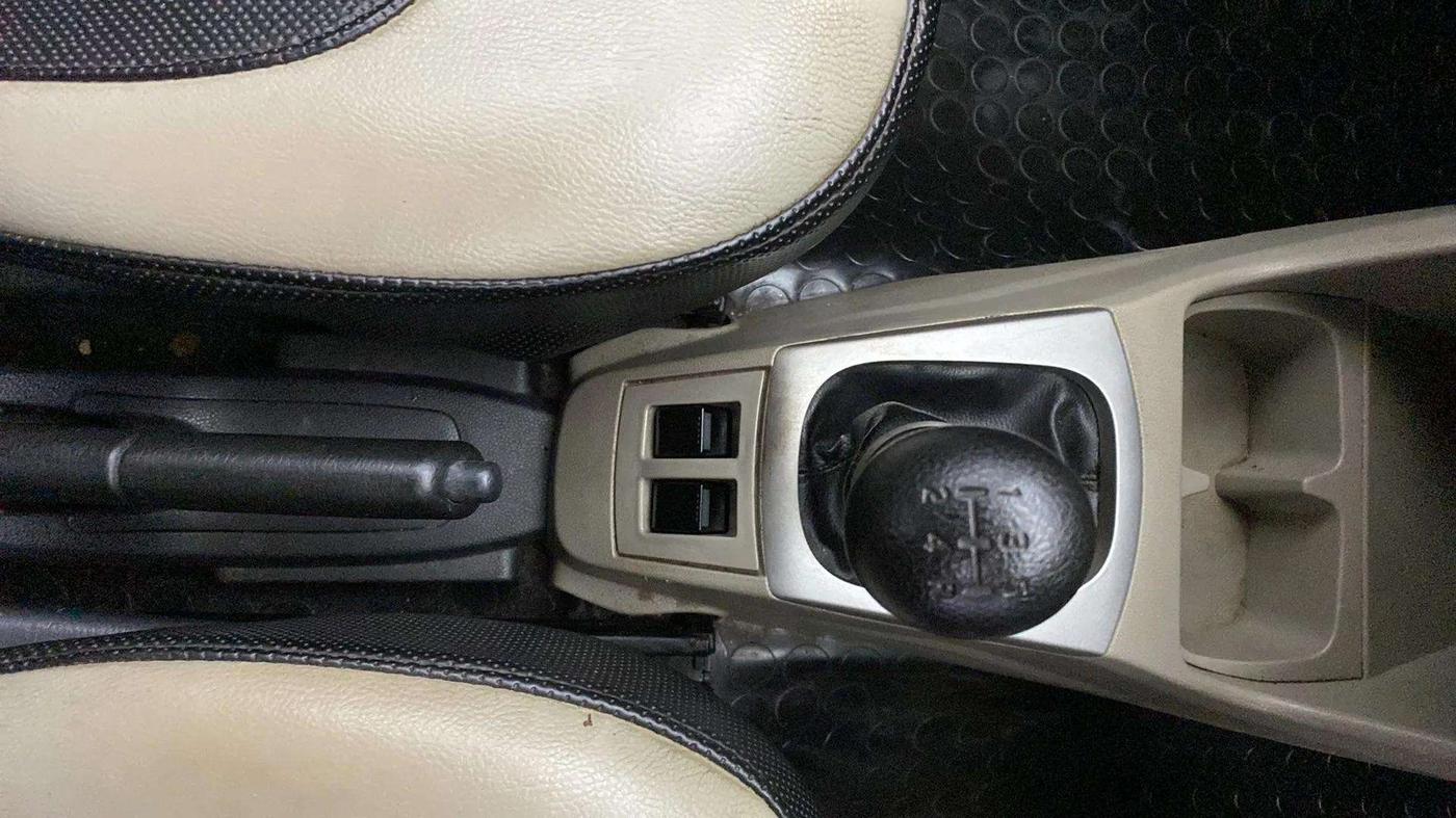 2016 Maruti Alto K10 VXI, Petrol, Manual, 60,574 km, Gear Lever