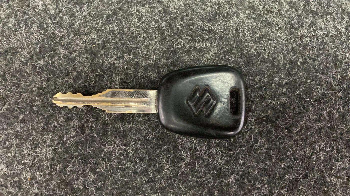 2016 Maruti Alto K10 VXI, Petrol, Manual, 60,574 km, Key Close Up