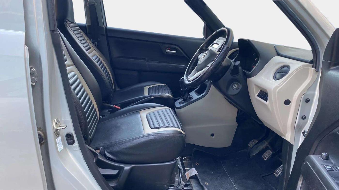 2019 Maruti New Wagon-R VXI 1.0, Petrol, Manual, 31,421 km, Right Side Front Door Cabin