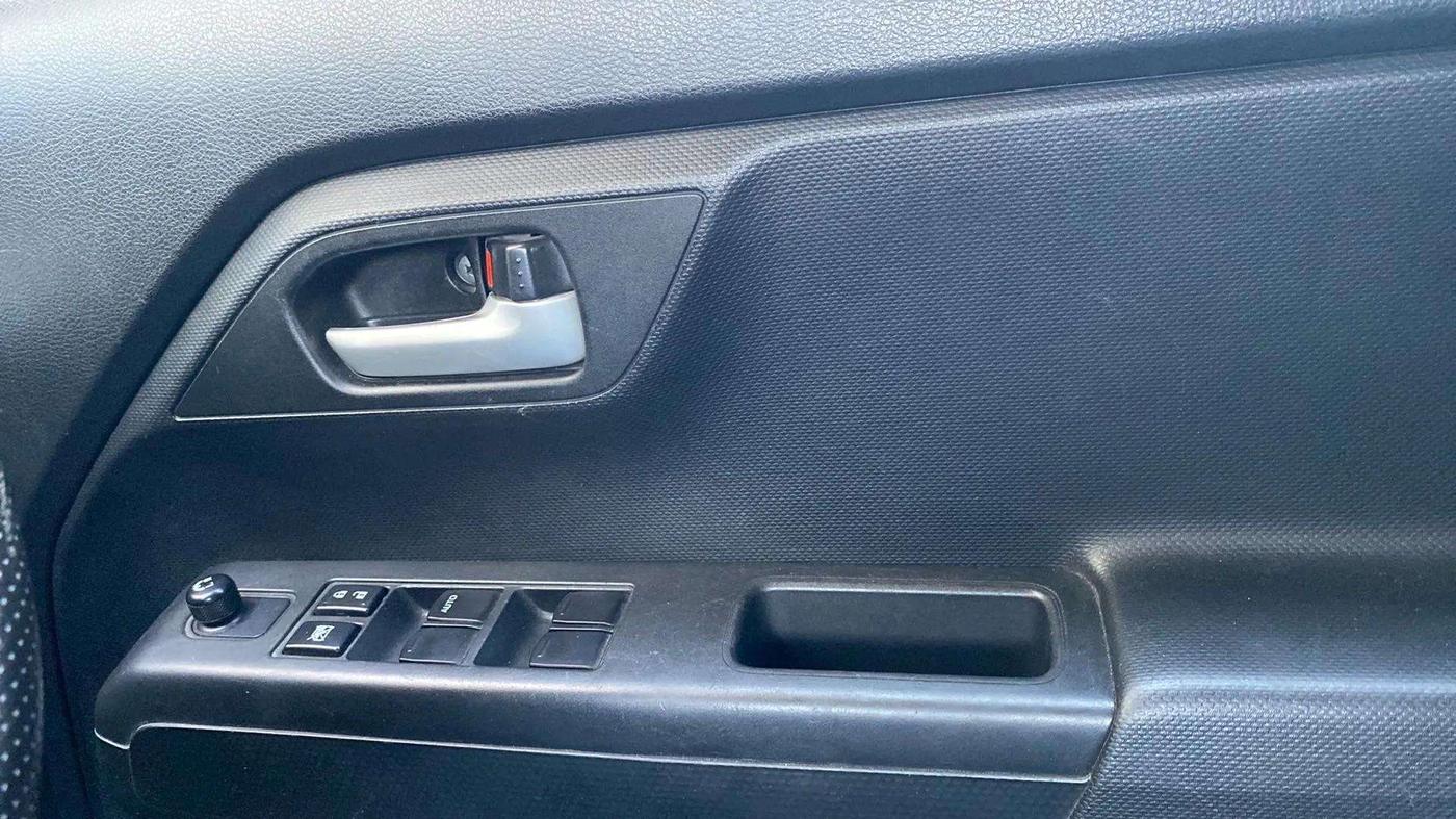 2019 Maruti New Wagon-R VXI 1.0, Petrol, Manual, 31,421 km, Driver Side Door Panels Control