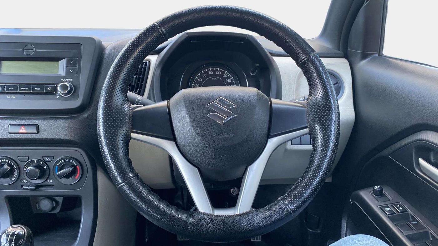 2019 Maruti New Wagon-R VXI 1.0, Petrol, Manual, 31,421 km, Steering Wheel Close Up