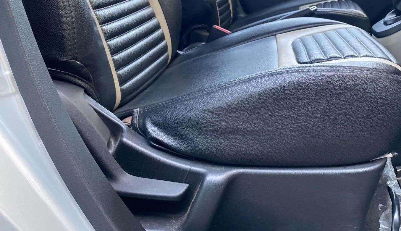 2019 Maruti New Wagon-R VXI 1.0, Petrol, Manual, 31,421 km, Driver Side Adjustment Panel