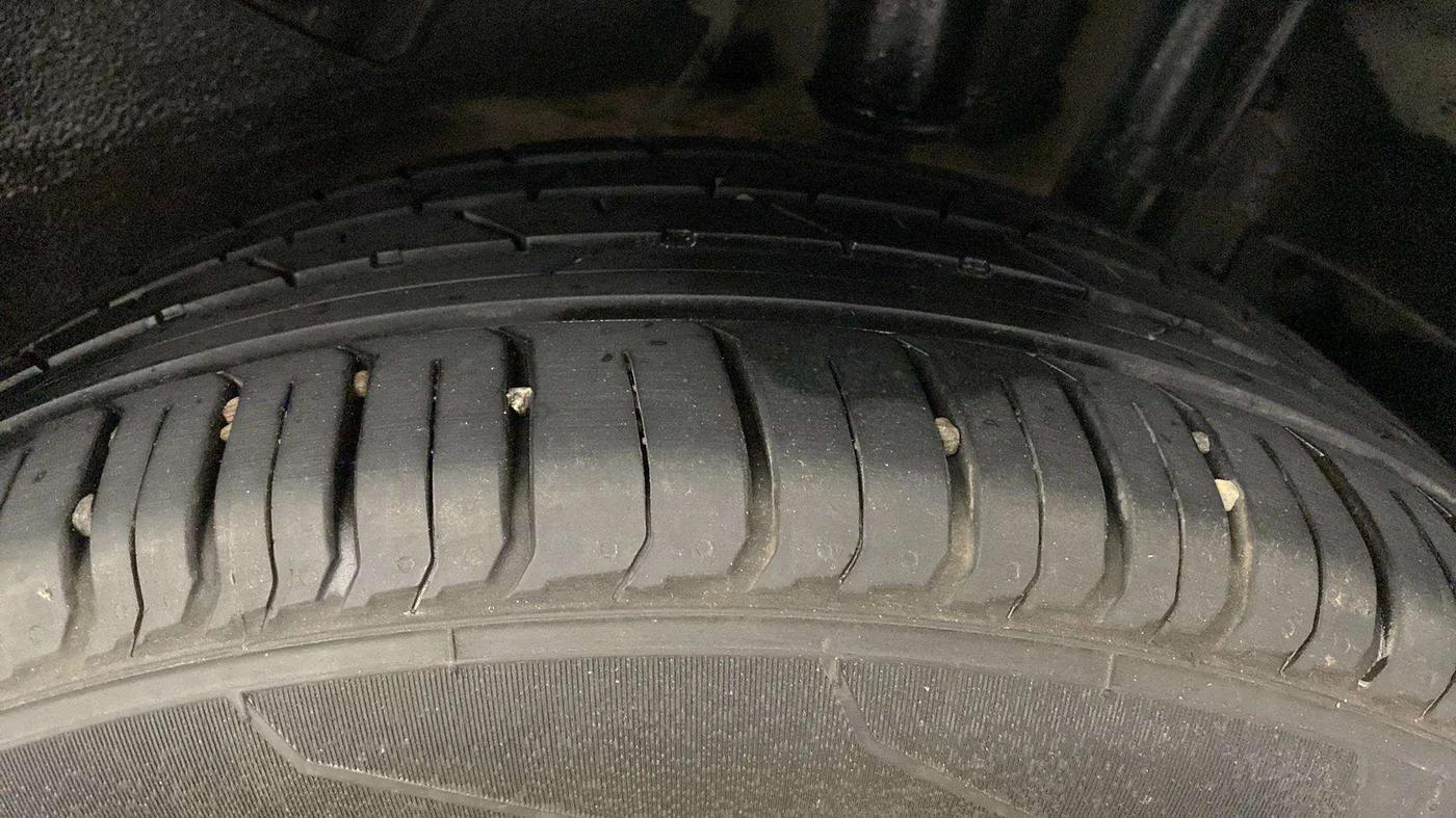 2021 Tata NEXON XM SUNROOF PETROL, Petrol, Manual, 79,898 km, Left Rear Tyre Tread