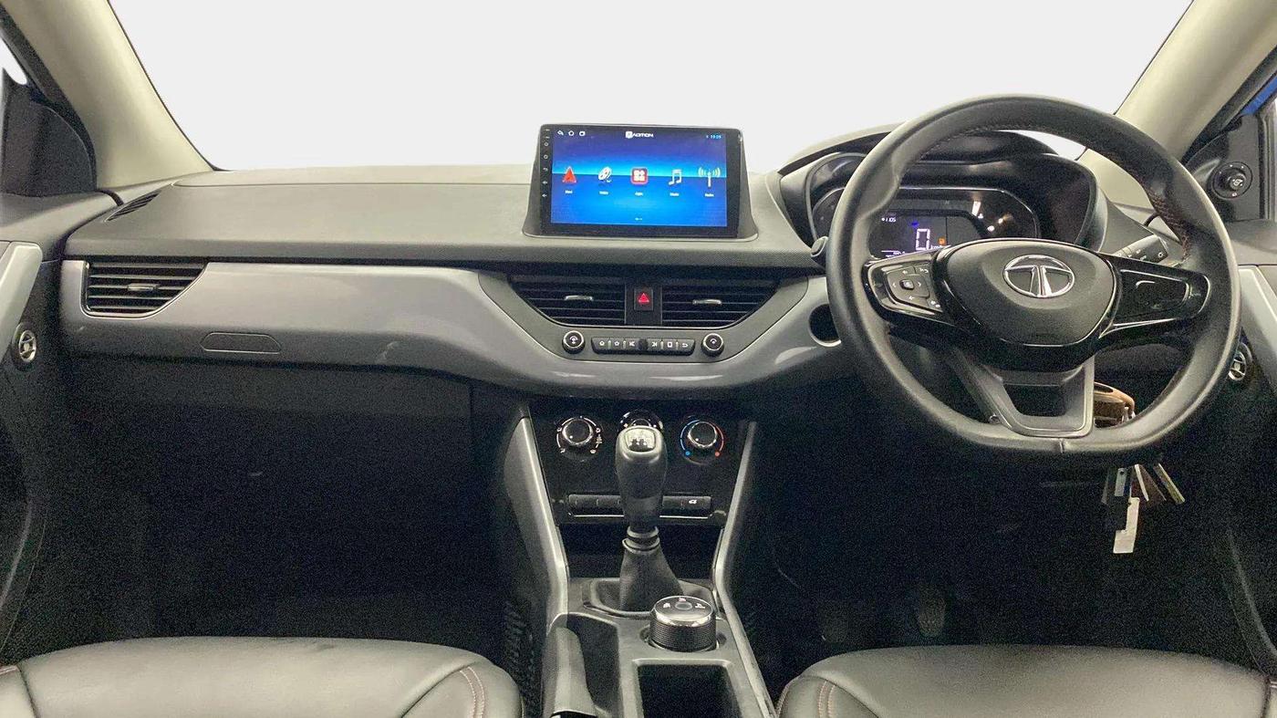 2021 Tata NEXON XM SUNROOF PETROL, Petrol, Manual, 79,898 km, Dashboard