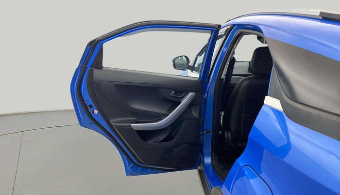 2021 Tata NEXON XM SUNROOF PETROL, Petrol, Manual, 79,898 km, RHS Rear Door