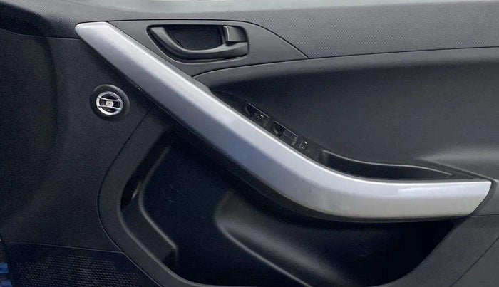2021 Tata NEXON XM SUNROOF PETROL, Petrol, Manual, 79,898 km, Driver Side Door Panels Control