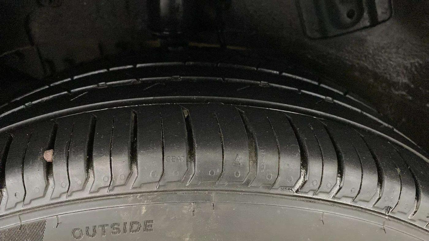 2021 Tata NEXON XM SUNROOF PETROL, Petrol, Manual, 79,898 km, Right Rear Tyre Tread