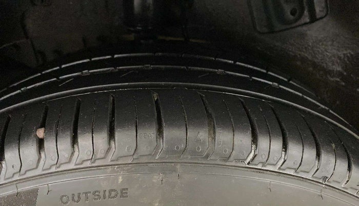 2021 Tata NEXON XM SUNROOF PETROL, Petrol, Manual, 79,898 km, Right Rear Tyre Tread