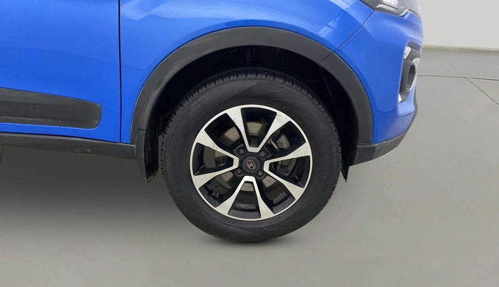 2021 Tata NEXON XM SUNROOF PETROL, Petrol, Manual, 79,898 km, Right Front Wheel