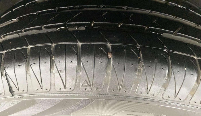 2018 Tata NEXON XZ PLUS PETROL, Petrol, Manual, 52,241 km, Right Rear Tyre Tread