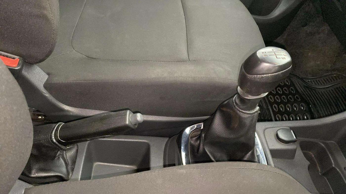 2016 Renault Kwid RXT 0.8, Petrol, Manual, 40,436 km, Gear Lever