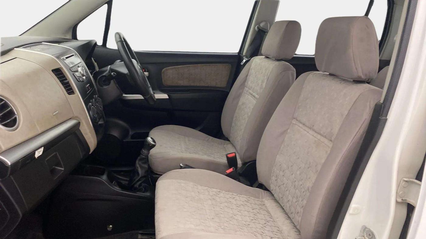 2015 Maruti Wagon R 1.0 VXI, Petrol, Manual, 24,448 km, Right Side Front Door Cabin