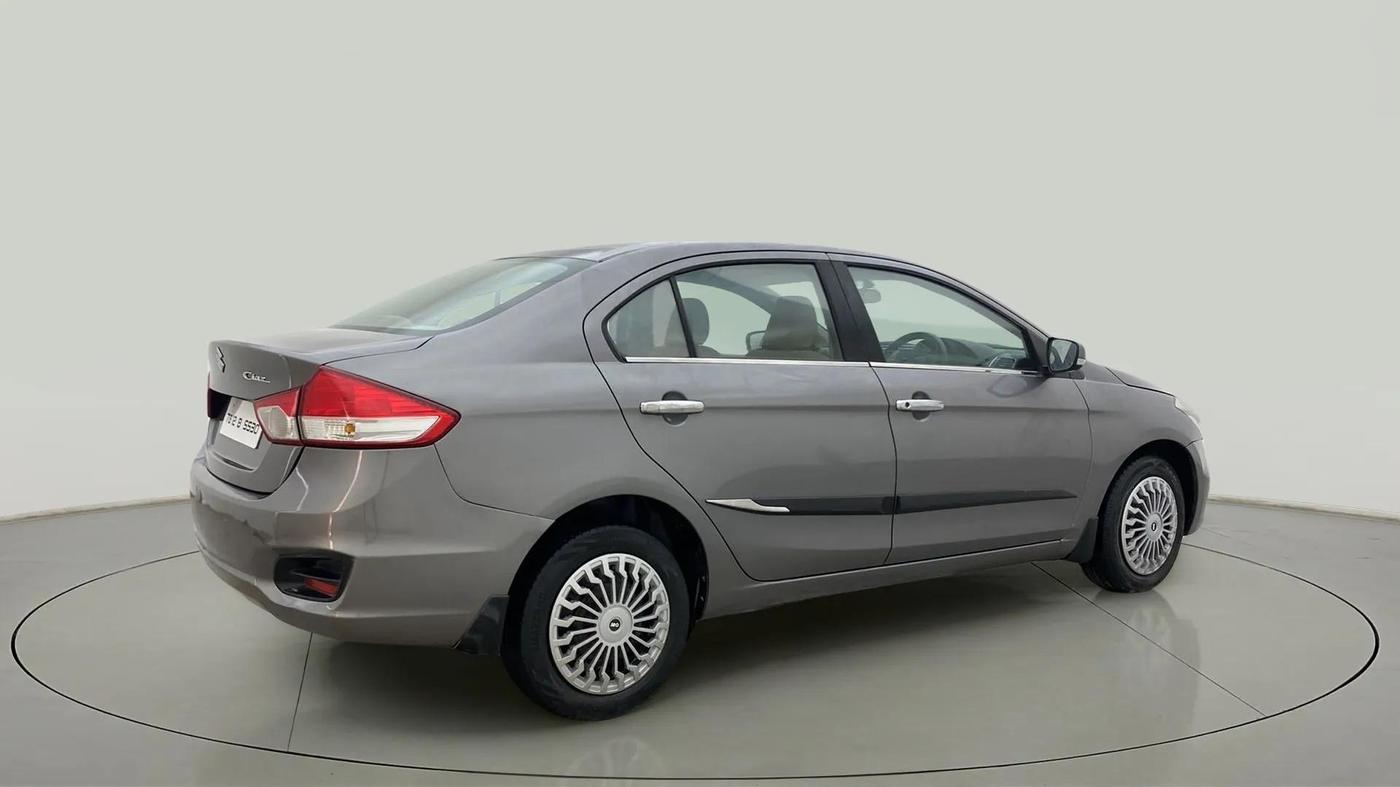 2015 Maruti Ciaz VDI, Diesel, Manual, 74,731 km, Right Back Diagonal