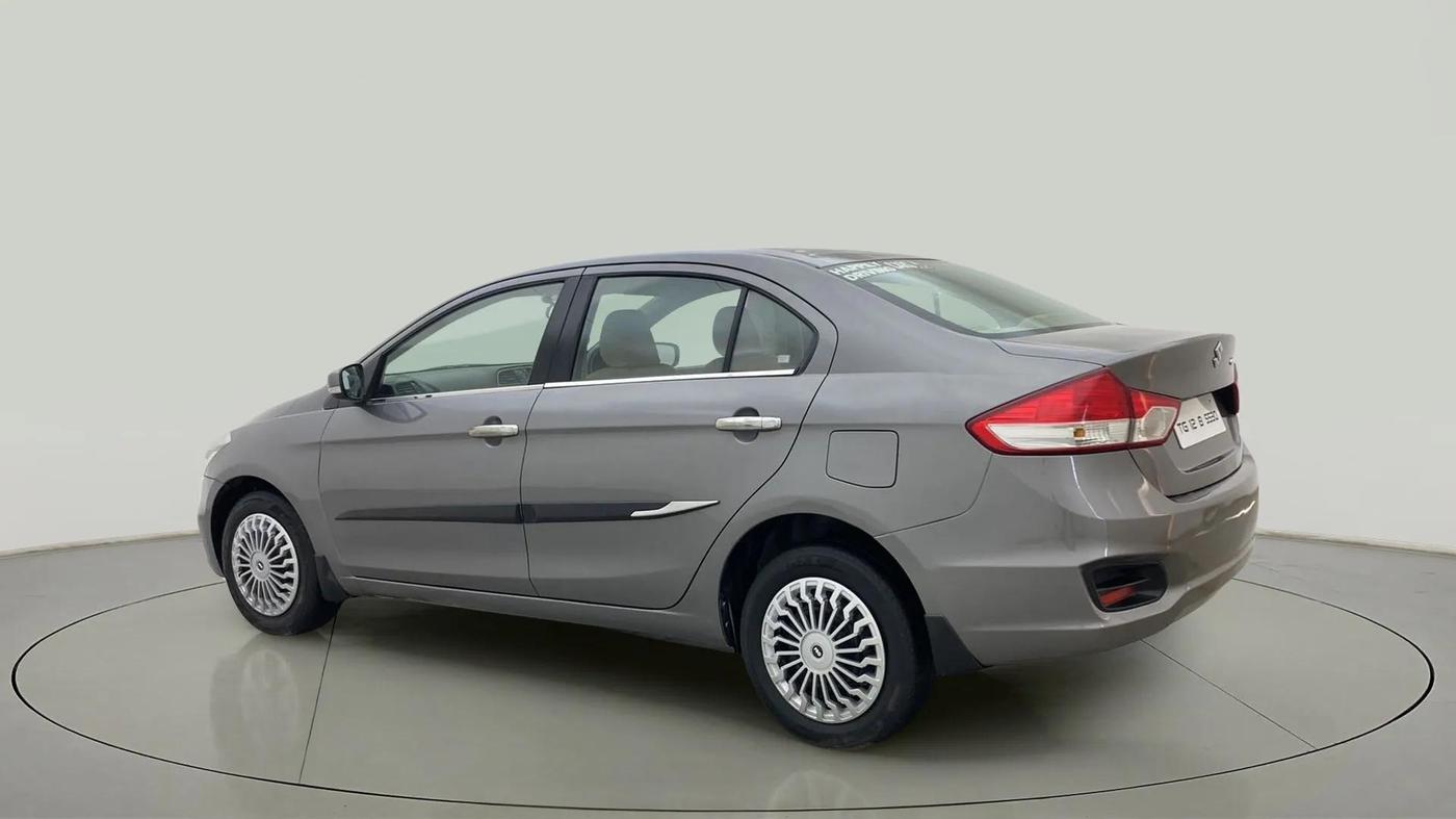 2015 Maruti Ciaz VDI, Diesel, Manual, 74,731 km, Left Back Diagonal