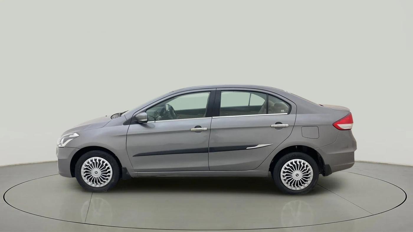 2015 Maruti Ciaz VDI, Diesel, Manual, 74,731 km, Left Side