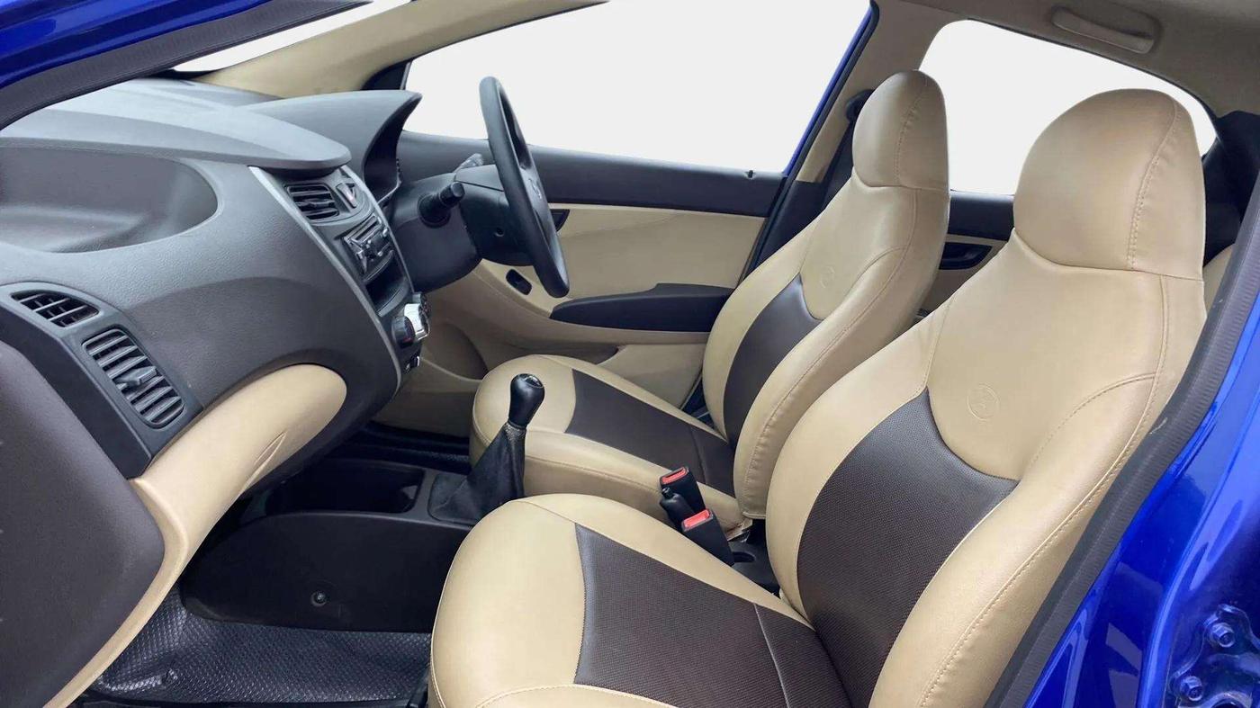 2016 Hyundai Eon ERA +, Petrol, Manual, 28,573 km, Right Side Front Door Cabin