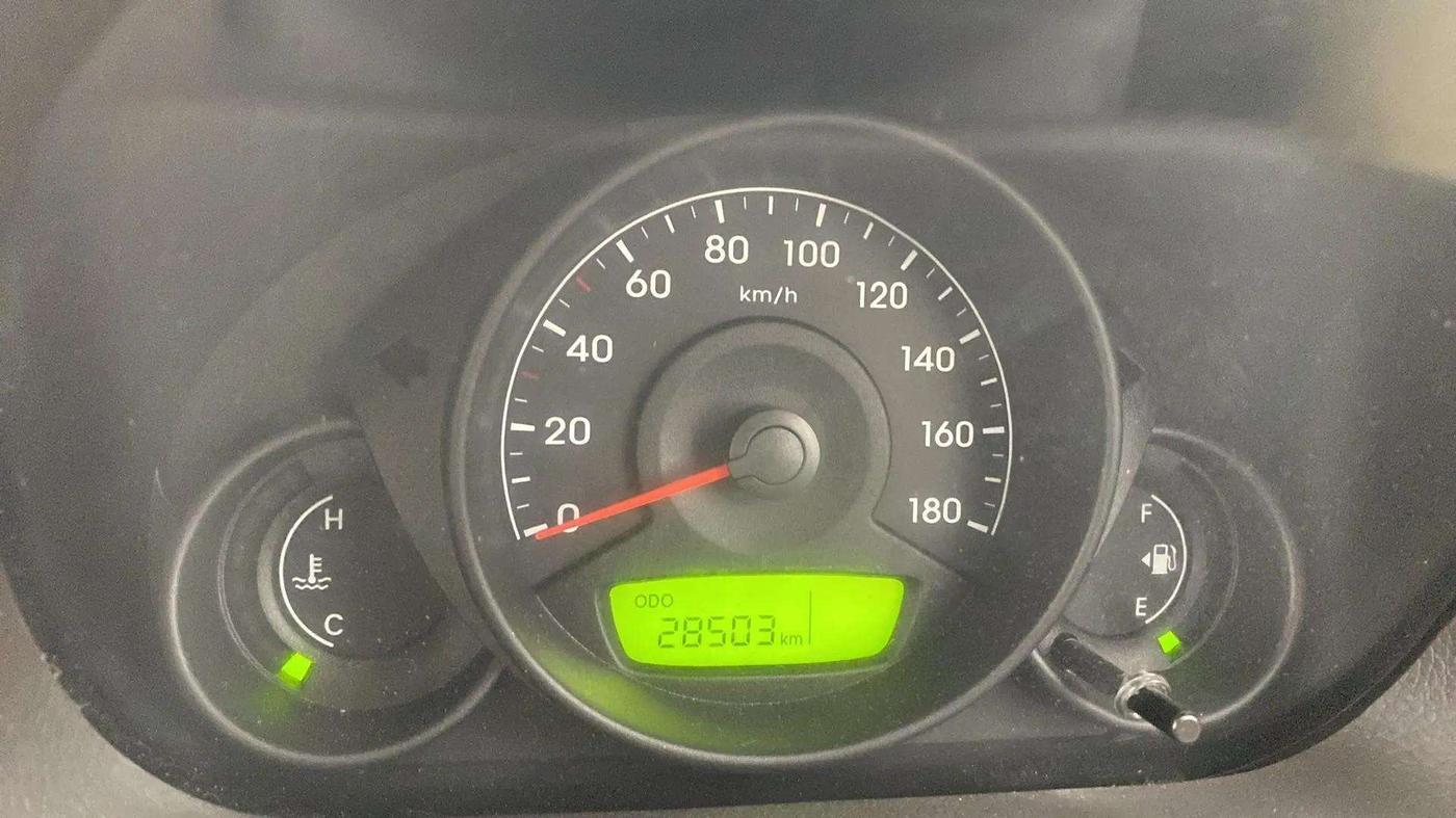 2016 Hyundai Eon ERA +, Petrol, Manual, 28,573 km, Odometer Image