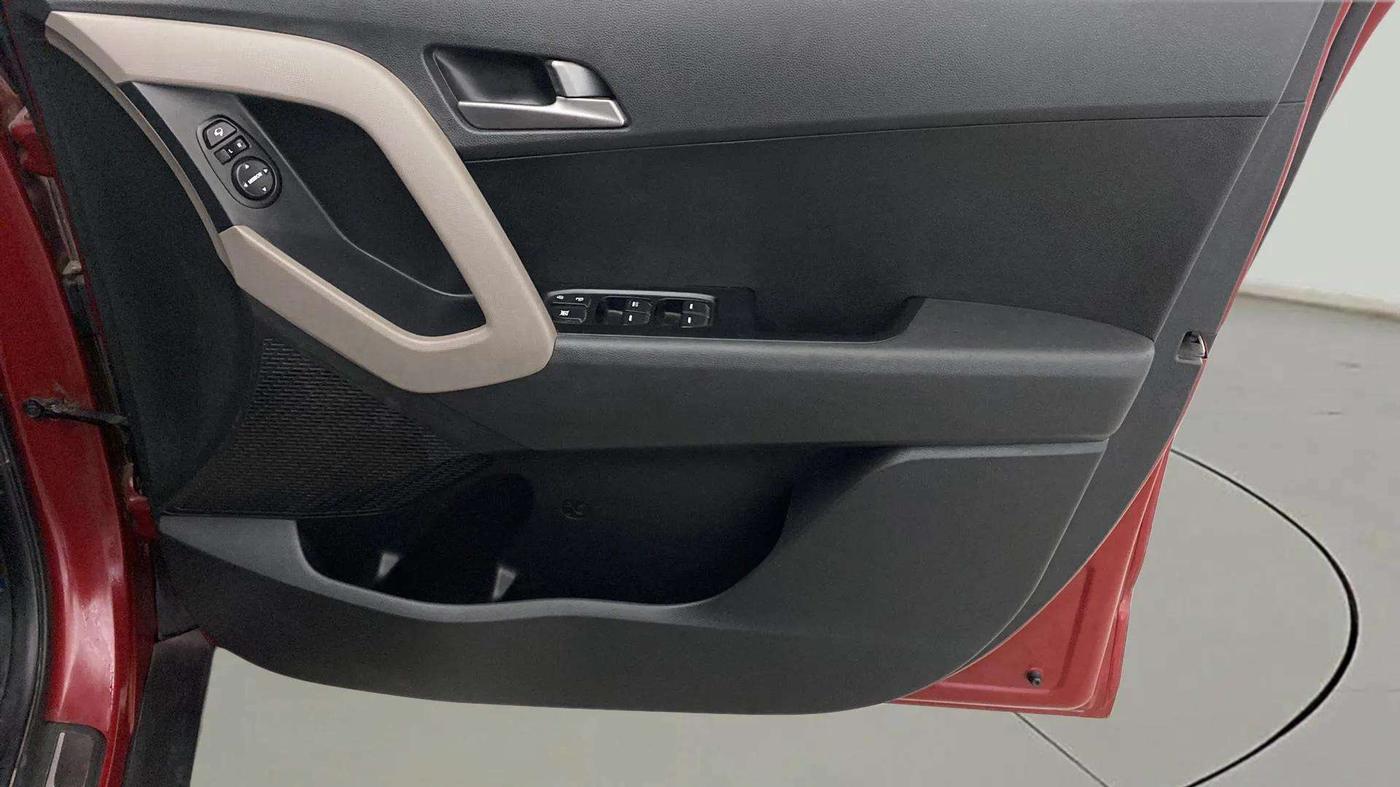 2017 Hyundai Creta SX PLUS AT 1.6 PETROL, Petrol, Automatic, 54,816 km, Driver Side Door Panels Control