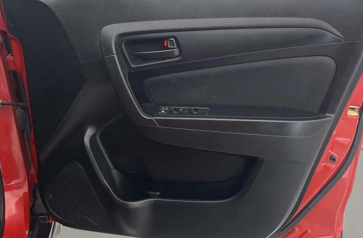 2020 Maruti Vitara Brezza VXI AT SHVS, Petrol, Automatic, 53,893 km, Driver Side Door Panels Control