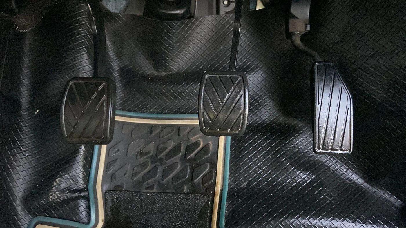 2019 Maruti New Wagon-R VXI 1.0, Petrol, Manual, 25,959 km, Pedals