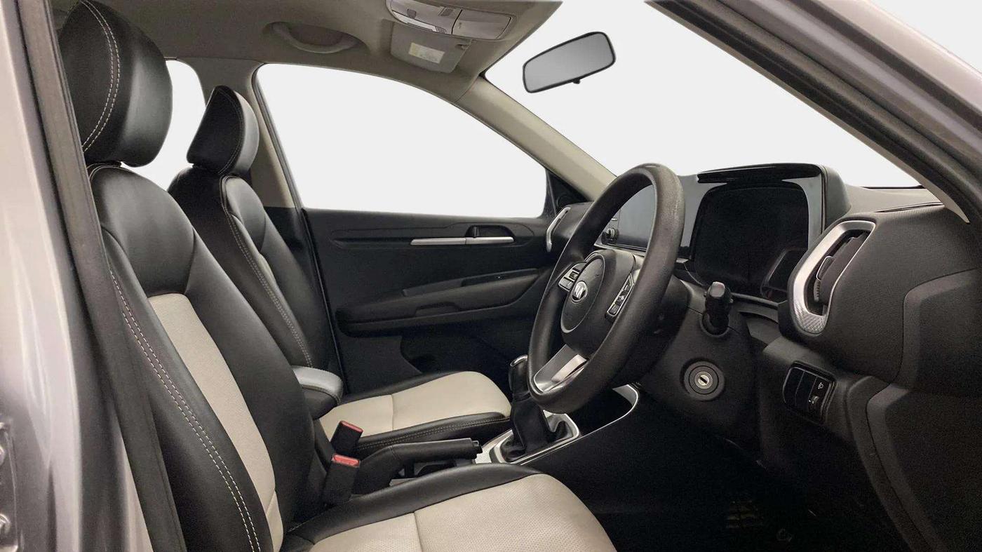 2020 KIA SONET HTK PLUS 1.2, Petrol, Manual, 54,886 km, Right Side Front Door Cabin