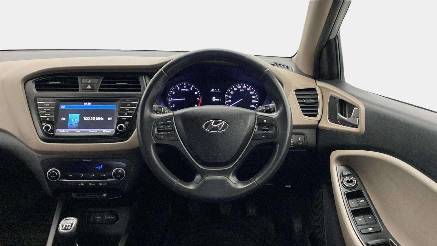 2016 Hyundai Elite i20 ASTA 1.2 (O), Petrol, Manual, 37,859 km, Steering Wheel Close Up