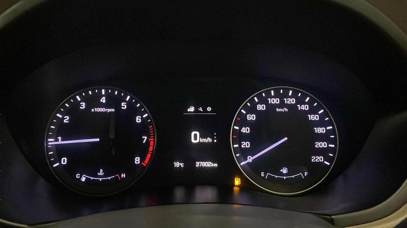 2016 Hyundai Elite i20 ASTA 1.2 (O), Petrol, Manual, 37,859 km, Odometer Image