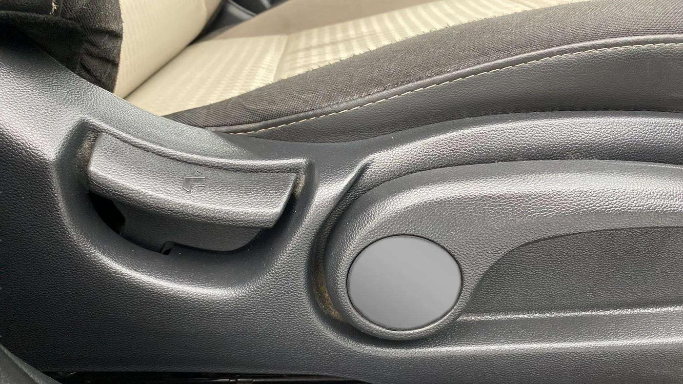 2019 Hyundai Elite i20 SPORTZ PLUS  1.2 CVT, Petrol, Automatic, 33,849 km, Driver Side Adjustment Panel