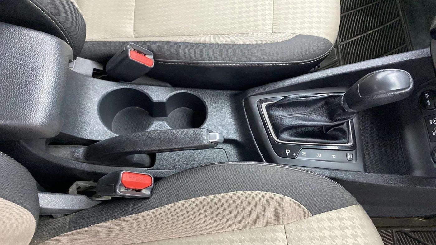 2019 Hyundai Elite i20 SPORTZ PLUS  1.2 CVT, Petrol, Automatic, 33,849 km, Gear Lever