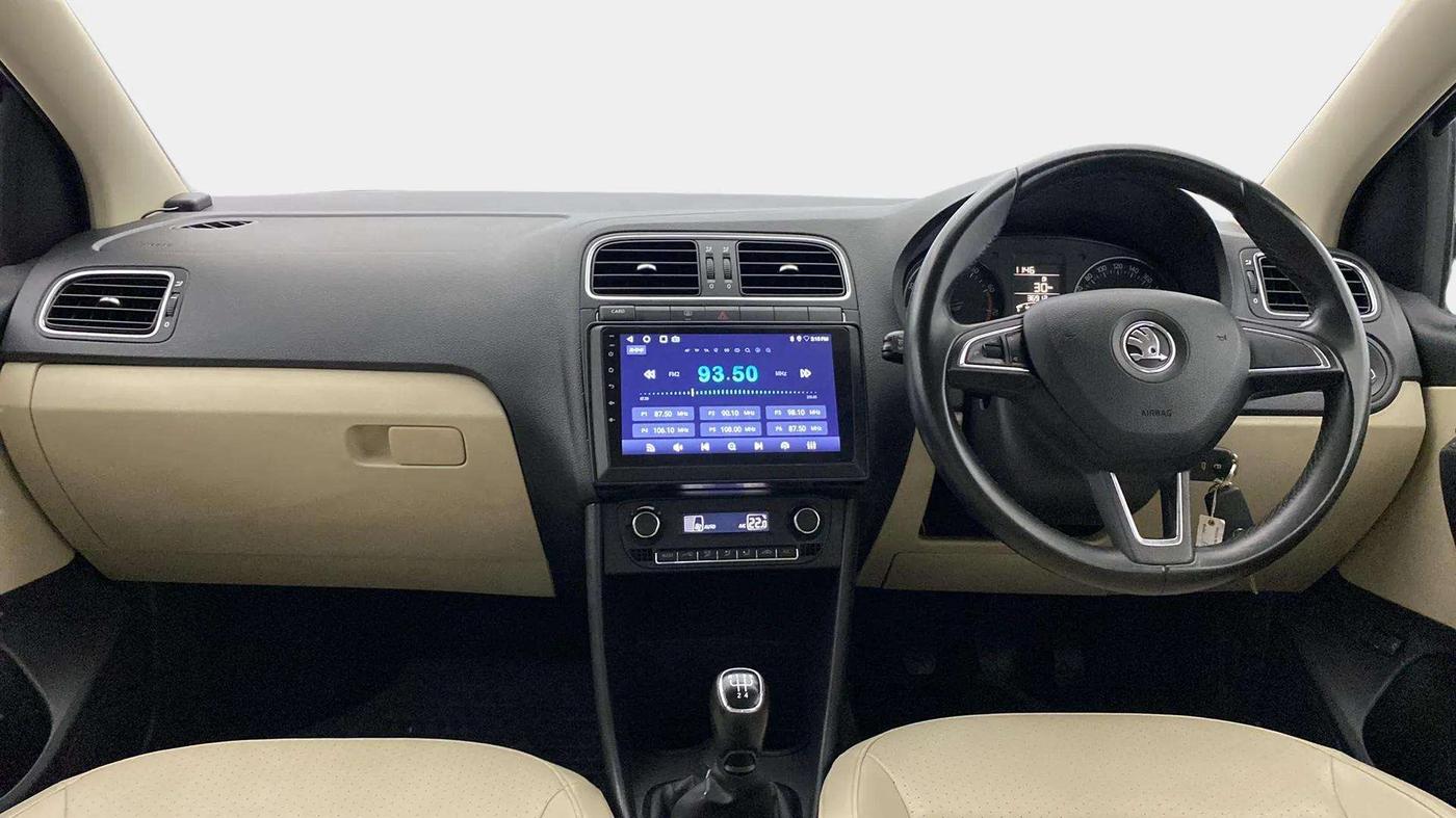 2017 Skoda Rapid STYLE 1.6 MPI, Petrol, Manual, 37,214 km, Dashboard