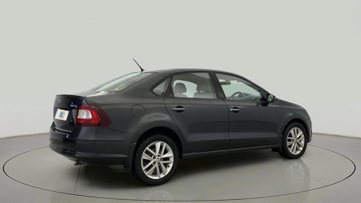 2017 Skoda Rapid STYLE 1.6 MPI, Petrol, Manual, 37,214 km, Right Back Diagonal