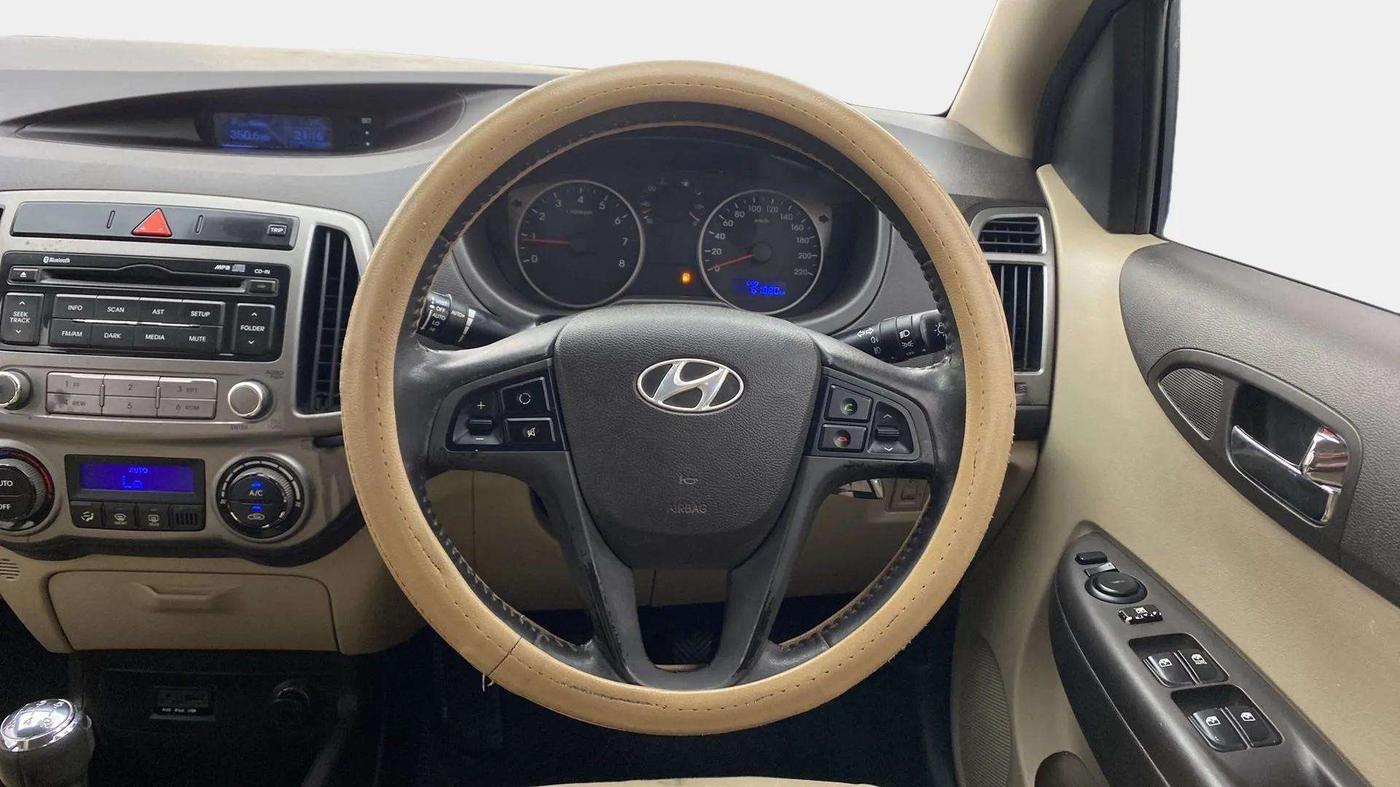 2014 Hyundai i20 SPORTZ 1.2, Petrol, Manual, 62,082 km, Steering Wheel Close Up