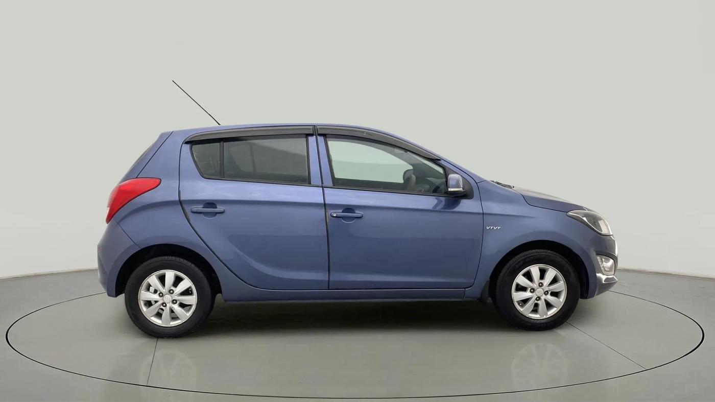 2014 Hyundai i20 SPORTZ 1.2, Petrol, Manual, 62,082 km, Right Side View