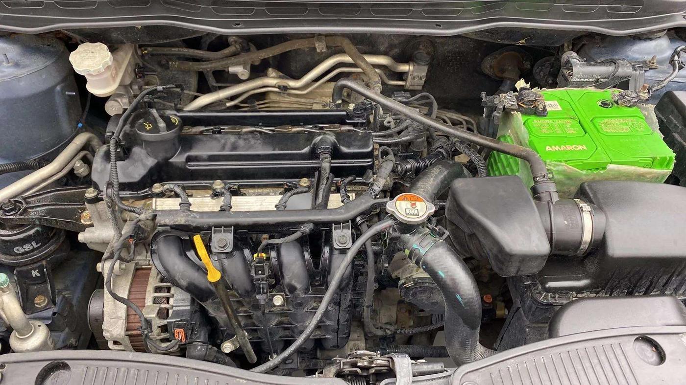 2014 Hyundai i20 SPORTZ 1.2, Petrol, Manual, 62,082 km, Engine View