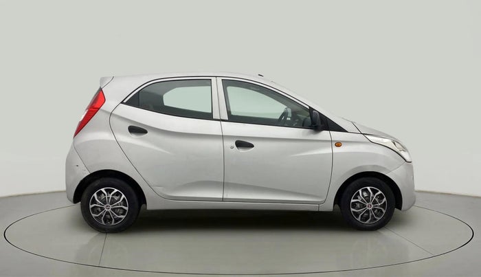 2015 Hyundai Eon ERA +, Petrol, Manual, 28,589 km, Right Side View