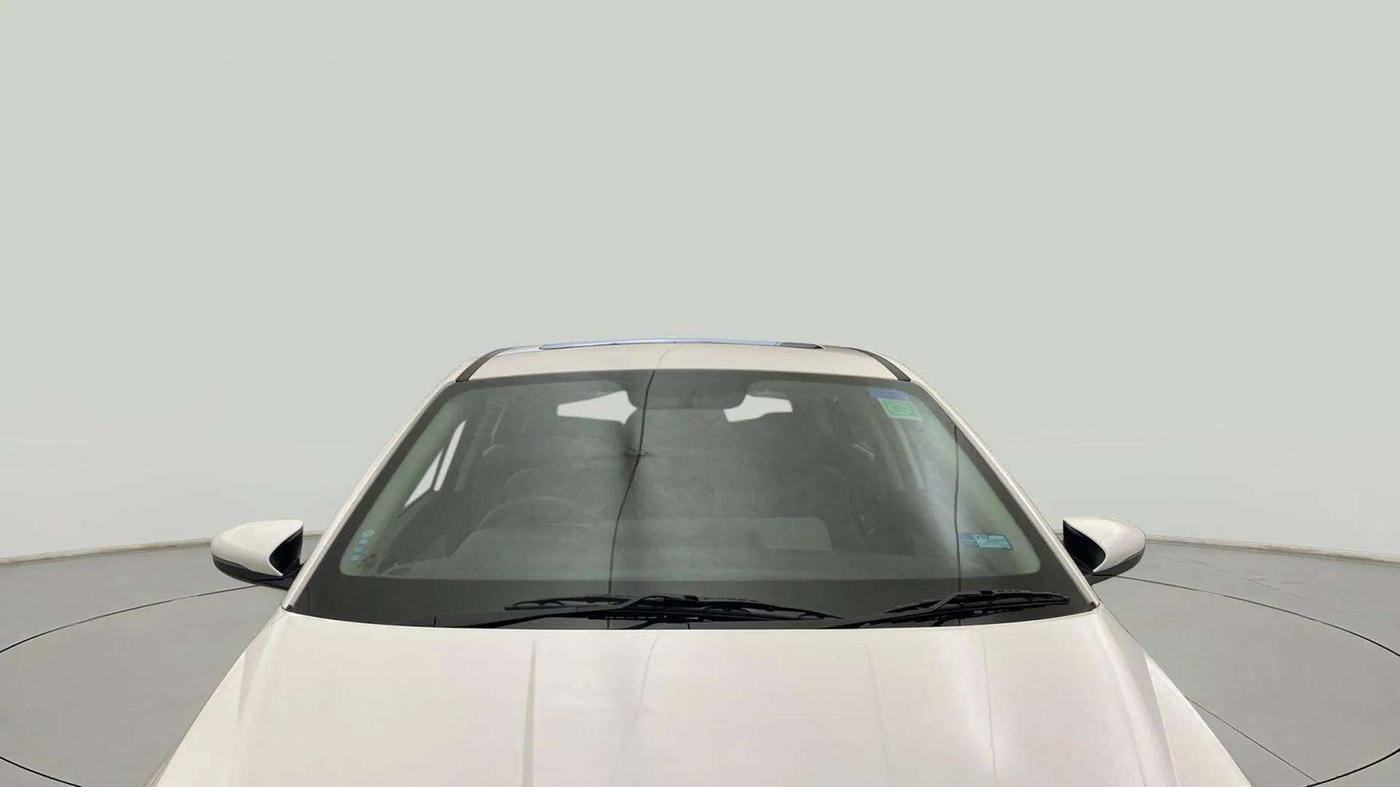2024 Hyundai NEW I20 ASTA (O) 1.2 MT, Petrol, Manual, 7,736 km, Front Windshield