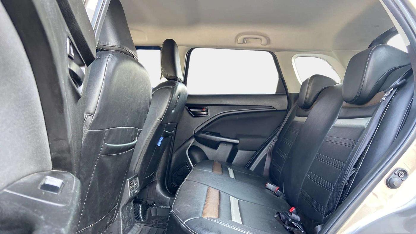2024 Maruti BREZZA VXI, Petrol, Manual, 5,672 km, Right Side Rear Door Cabin