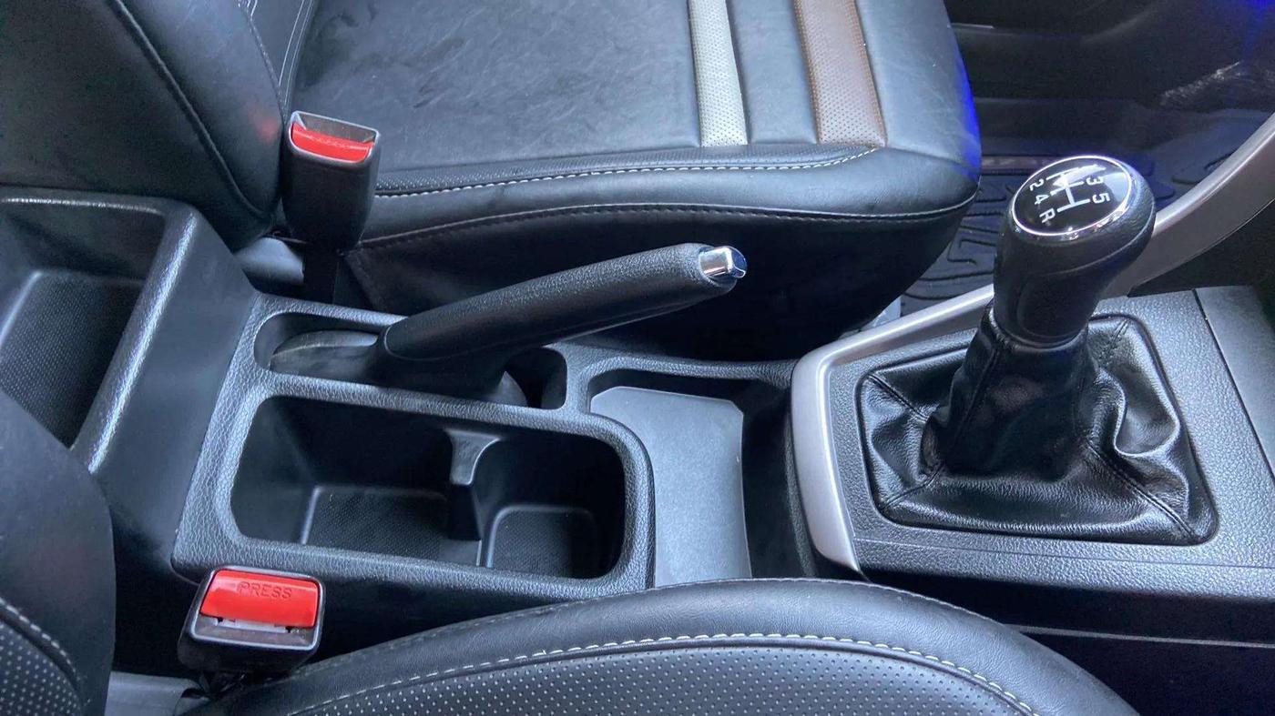 2024 Maruti BREZZA VXI, Petrol, Manual, 5,672 km, Gear Lever