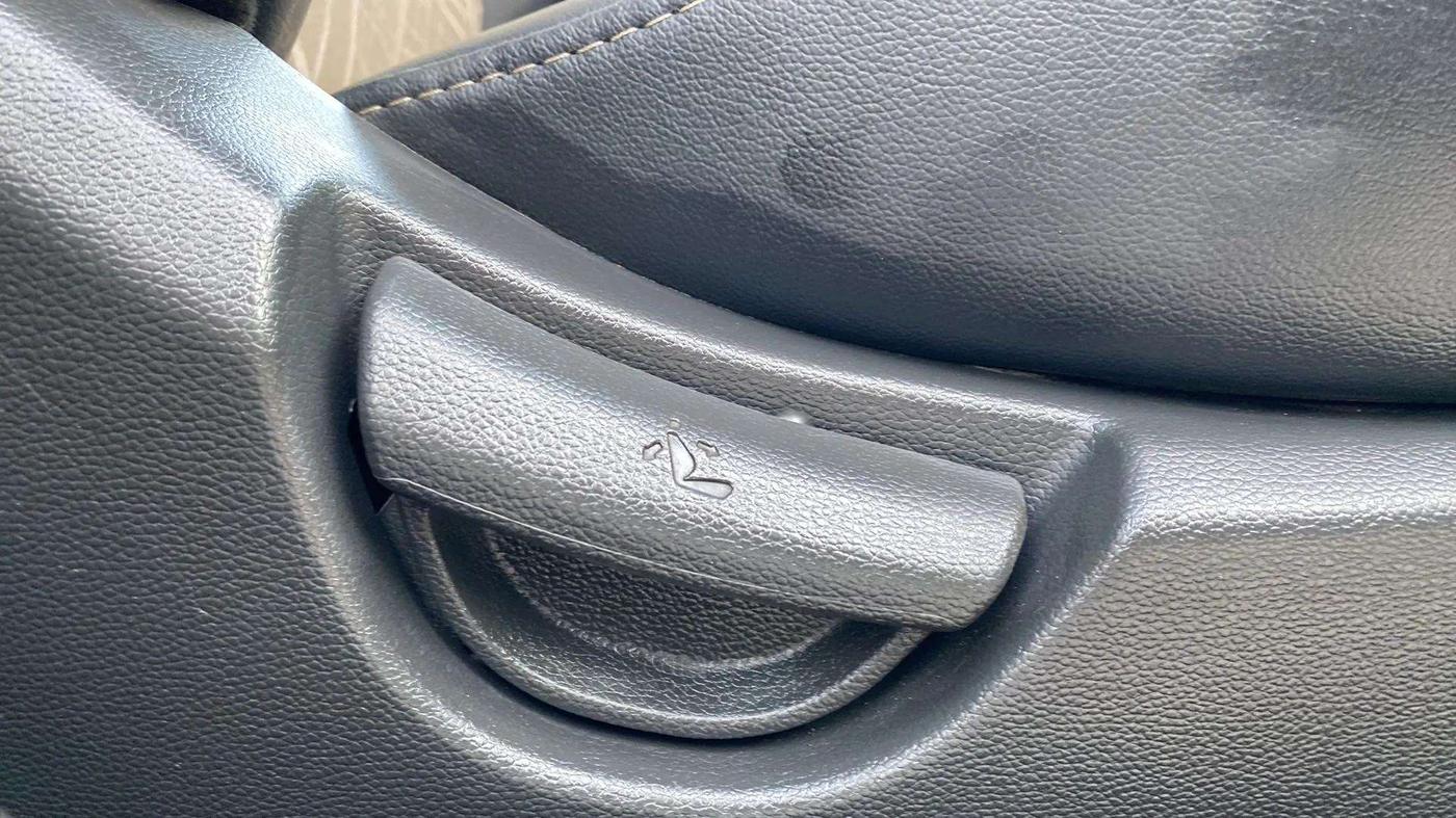 2018 Hyundai Grand i10 SPORTZ 1.2 KAPPA VTVT, Petrol, Manual, 8,448 km, Driver Side Adjustment Panel