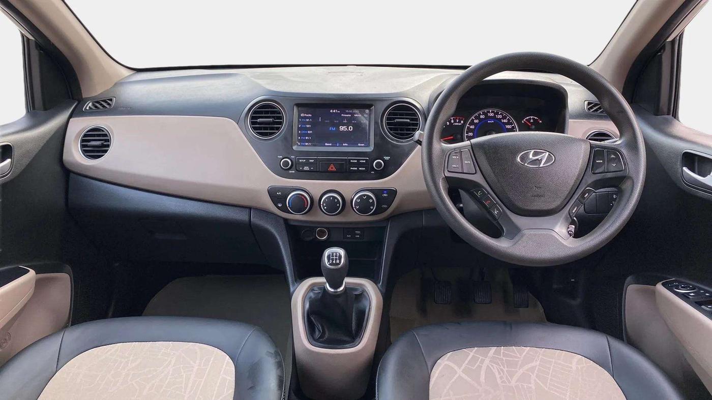 2018 Hyundai Grand i10 SPORTZ 1.2 KAPPA VTVT, Petrol, Manual, 8,448 km, Dashboard