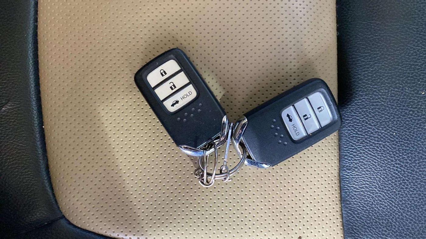 2018 Honda Amaze 1.2L I-VTEC VX, CNG, Manual, 69,209 km, Key Close Up