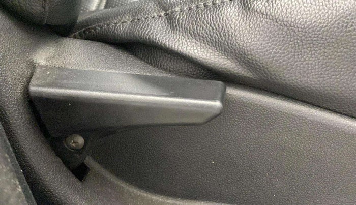 2018 Tata Tiago XT PETROL, Petrol, Manual, 73,042 km, Driver Side Adjustment Panel