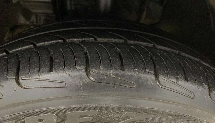 2018 Tata Tiago XT PETROL, Petrol, Manual, 73,042 km, Left Front Tyre Tread