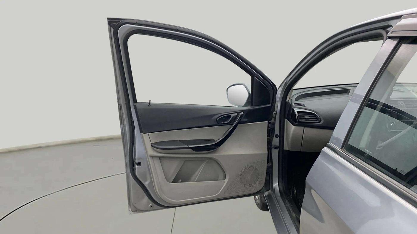 2018 Tata Tiago XT PETROL, Petrol, Manual, 73,042 km, LHS Front Door