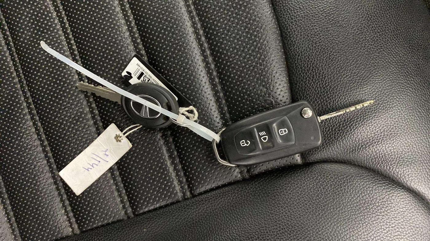 2018 Tata Tiago XT PETROL, Petrol, Manual, 73,042 km, Key Close Up