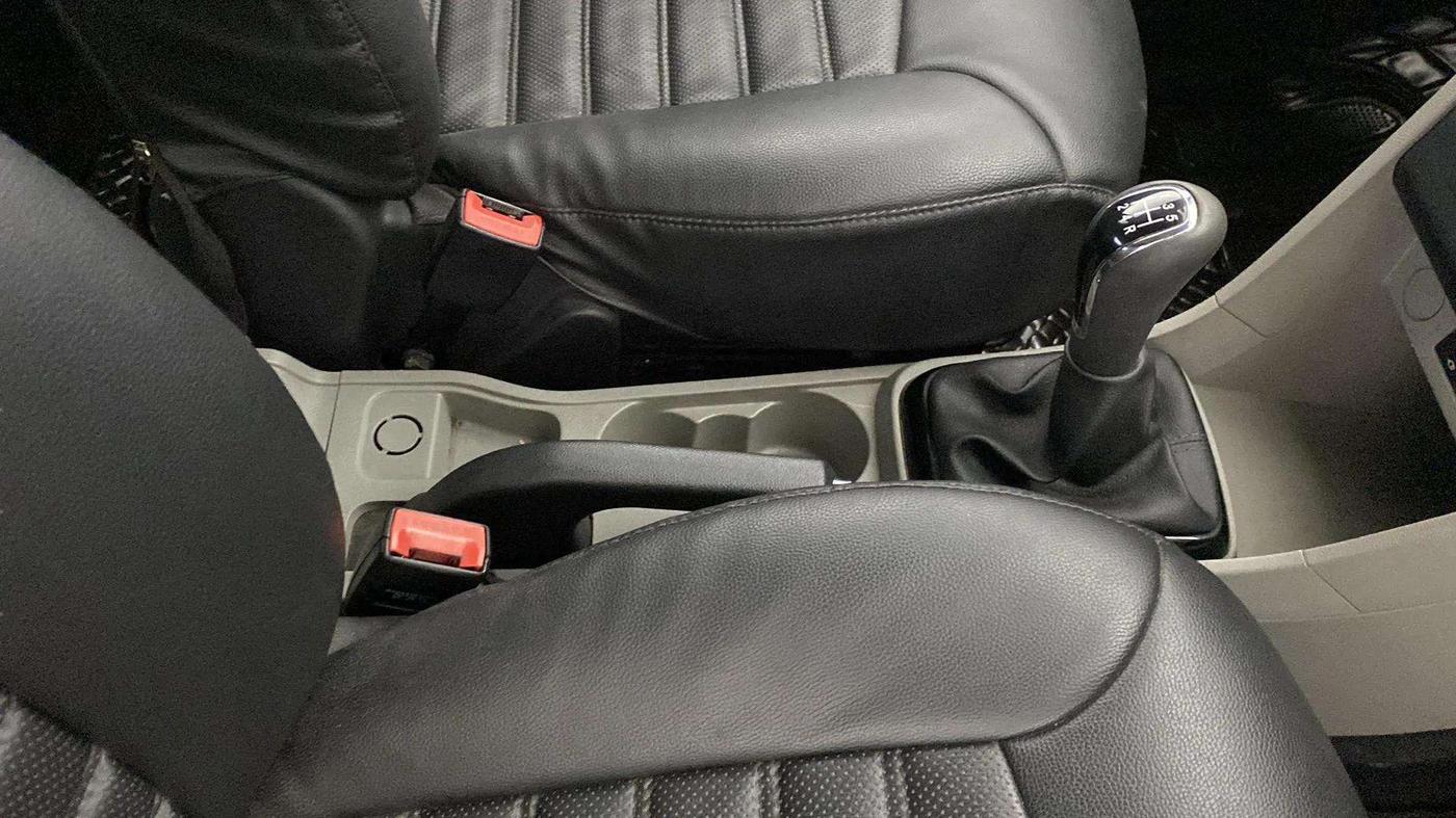 2018 Tata Tiago XT PETROL, Petrol, Manual, 73,042 km, Gear Lever