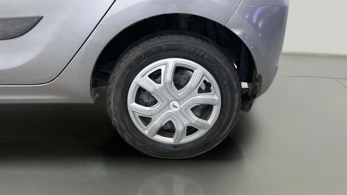 2018 Tata Tiago XT PETROL, Petrol, Manual, 73,042 km, Left Rear Wheel