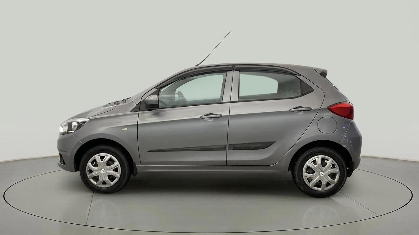 2018 Tata Tiago XT PETROL, Petrol, Manual, 73,042 km, Left Side