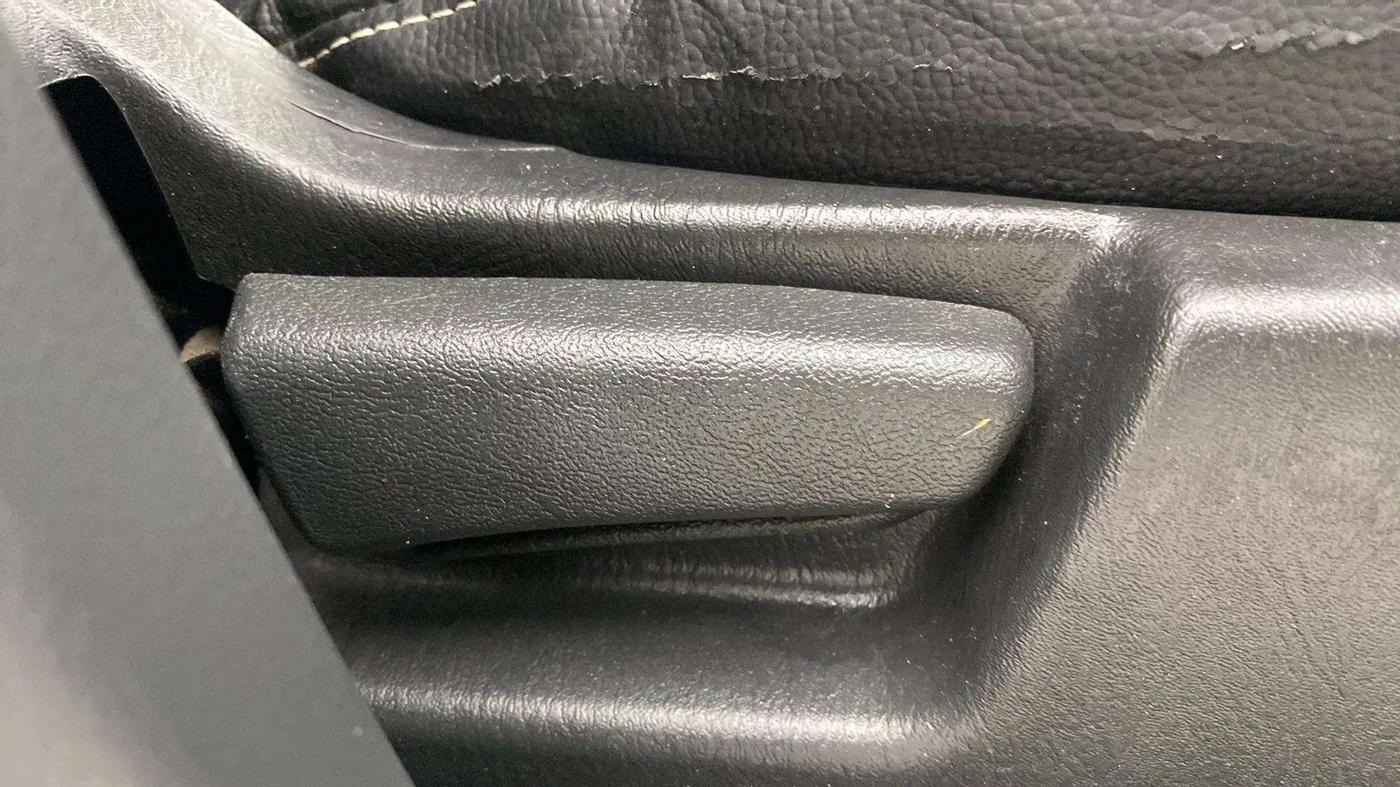 2017 Maruti Alto K10 VXI (O) AMT, CNG, Automatic, 92,957 km, Driver Side Adjustment Panel