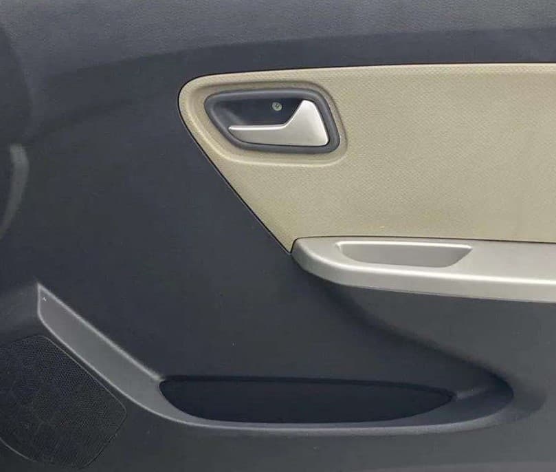 2017 Maruti Alto K10 VXI (O) AMT, CNG, Automatic, 92,957 km, Driver Side Door Panels Control